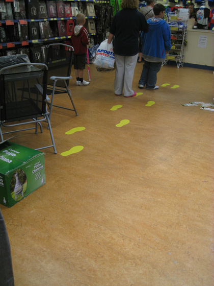 viralman20 Interesting floor graphics.